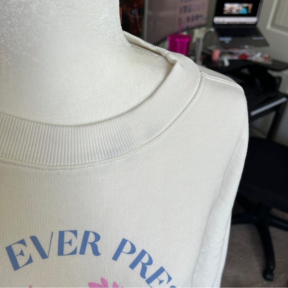 Happily Ever Present Be Where You Are White Graphic Sweatshirt Size Large - Picture 7 of 9